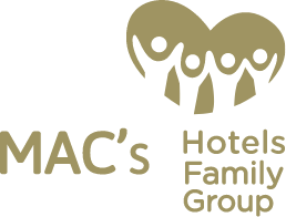 Logo Mac's Hotel Family Group